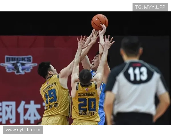 南京篮球队逆袭之路揭秘城市联赛背后的奋斗与荣耀 南京篮球队逆袭之路揭秘城市联赛背后的奋斗与荣耀